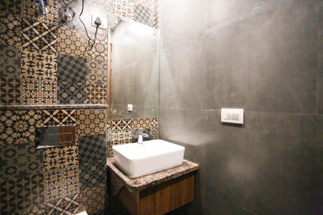 Hotel Swan Suite Near Delhi Airport Nueva Delhi Exterior foto
